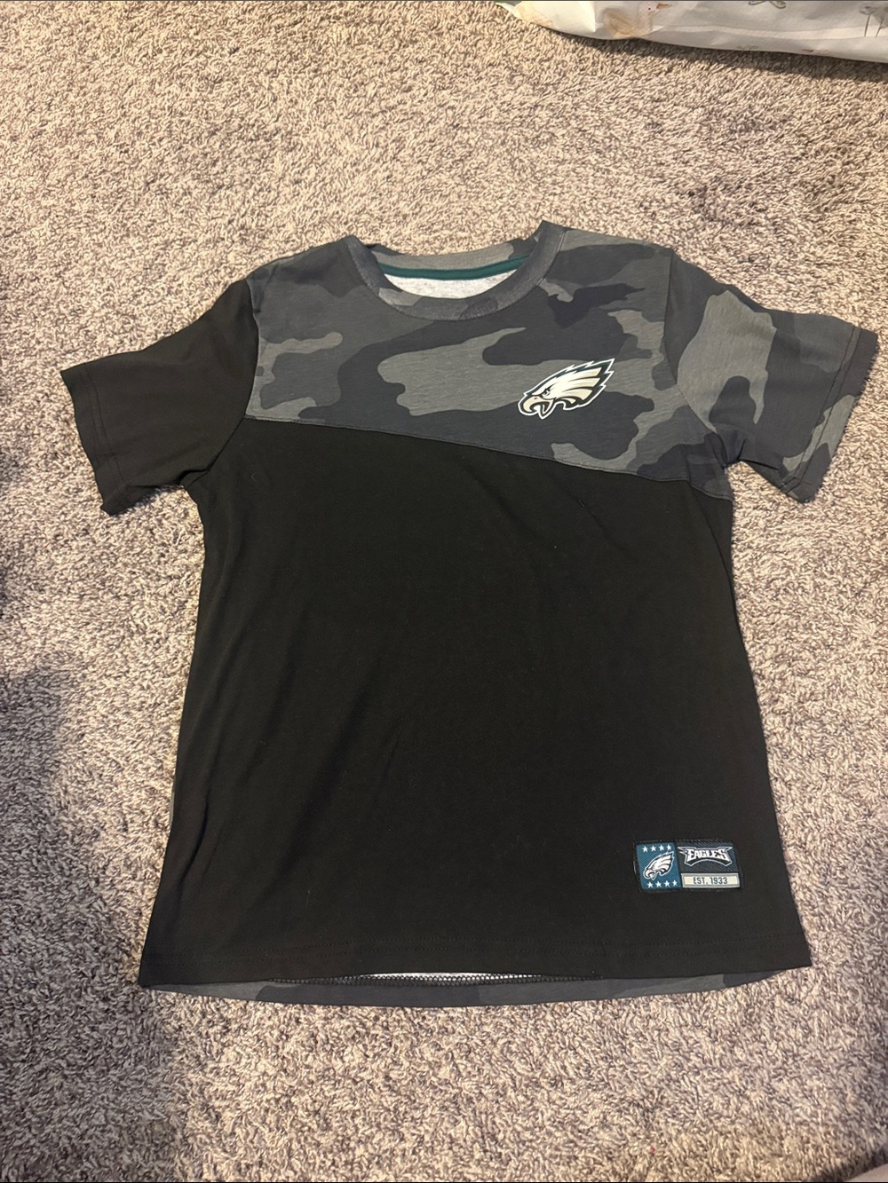Team Apparel Philadelphia Eagles Black & Gray Camo Short Sleeve Jersey Top
